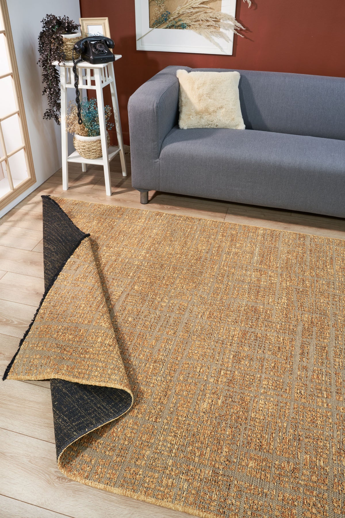 Alkora Altın Gri Geometrik Modern Desenli Makine Halısı