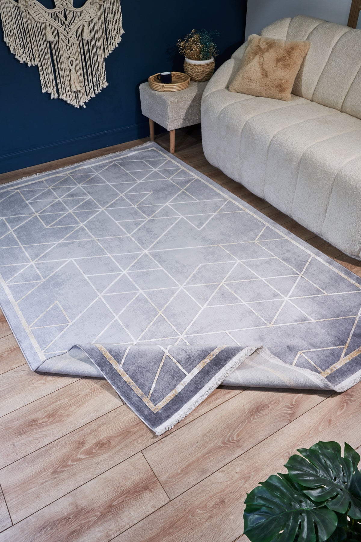Olvira Gri Bej Geometrik Desenli Modern Makine Halısı