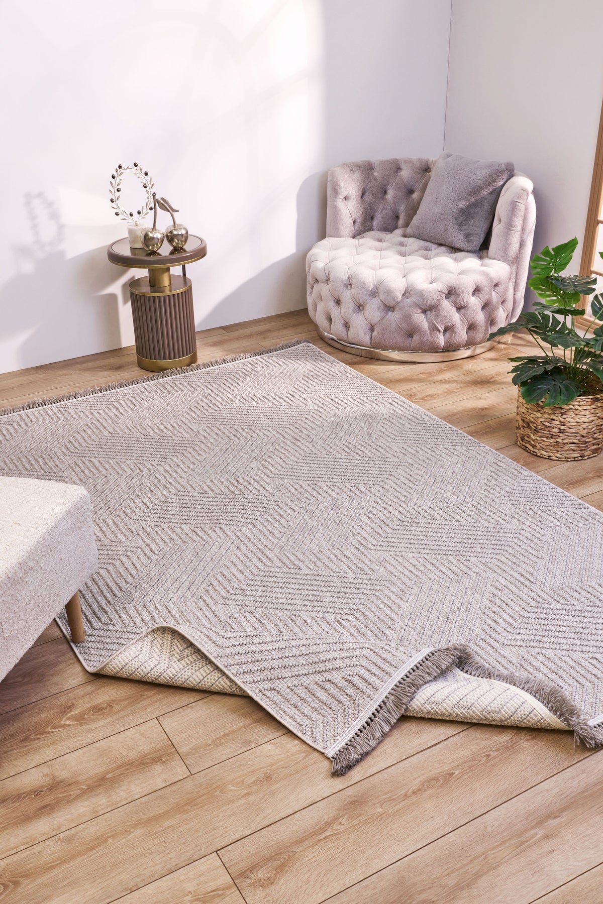 Lunera Gri Beyaz Geometrik Zig-Zag Desenli Modern Makine Halısı