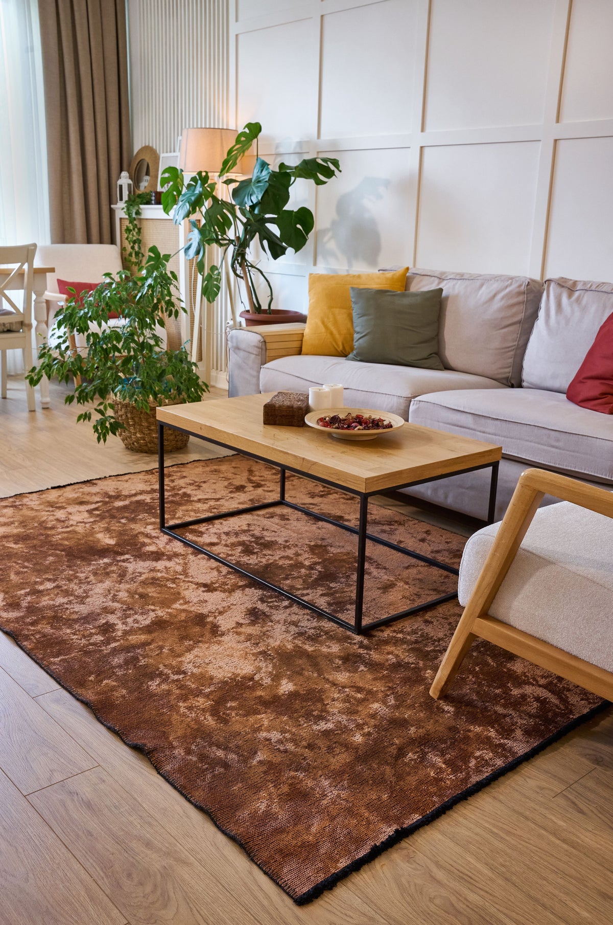 Nuvra Kahverengi Taba Soyut Desenli Modern Makine Halısı – farklı açı