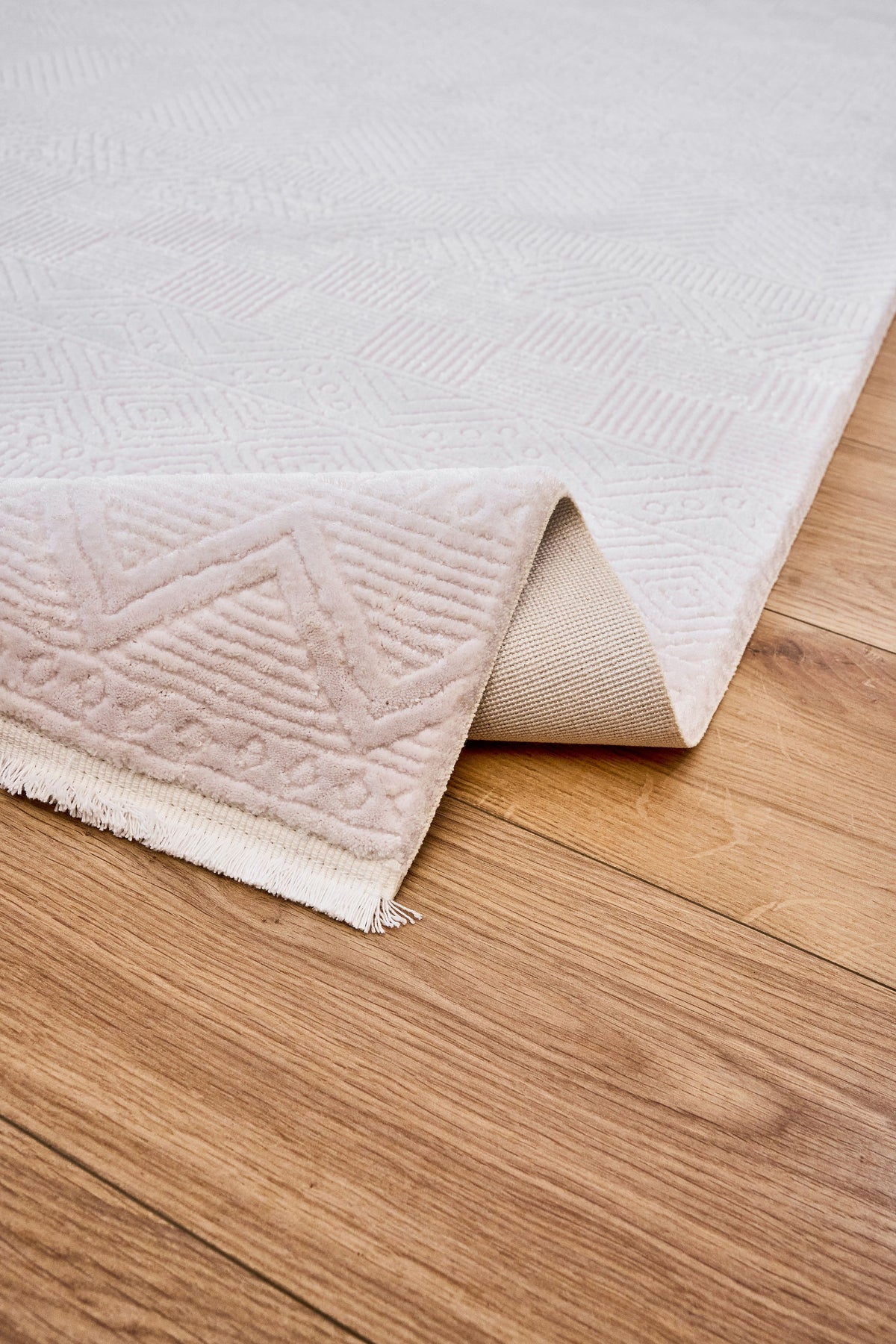 Selvin Ekru Kırmızı Geometrik Desenli Modern Makine Halısı