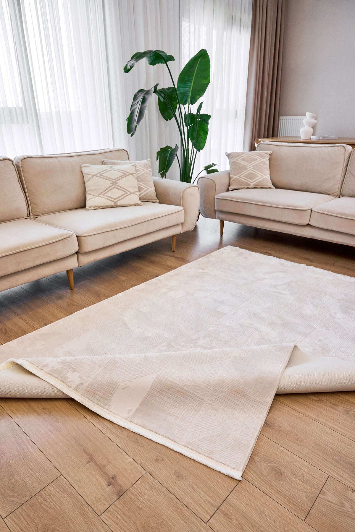 Selvin Beyaz Krem Geometrik Desenli Modern Makine Halısı