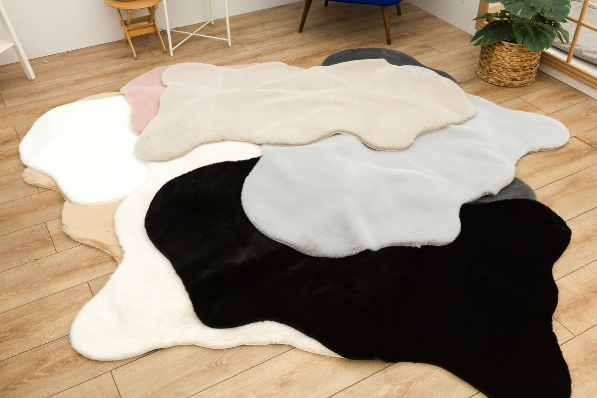 Pelova Saf Beyaz Düz Asimetrik Modern Makine Halısı