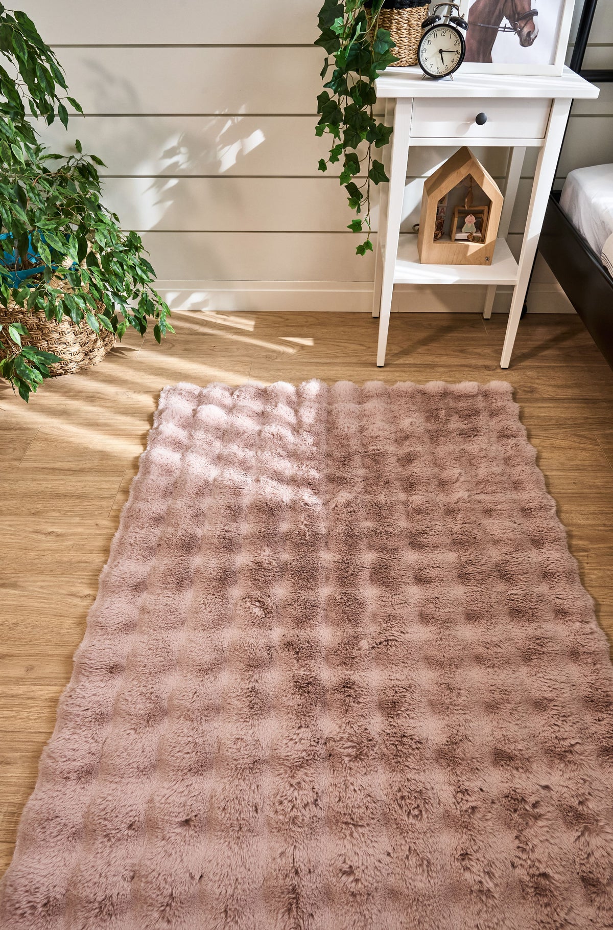 Tavlin Toz Pembe Düz Desenli Modern Makine Halısı