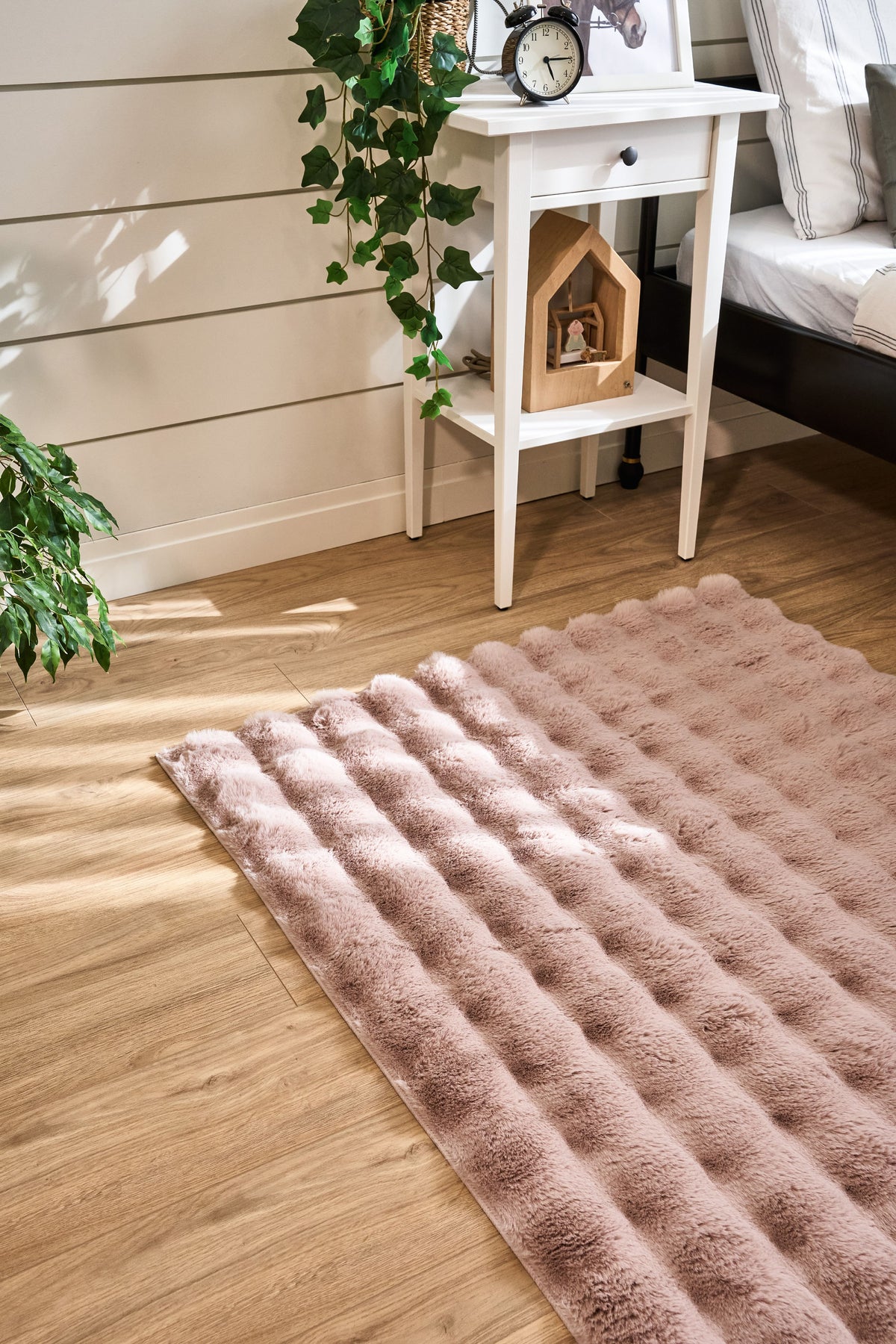 Tavlin Toz Pembe Düz Desenli Modern Makine Halısı