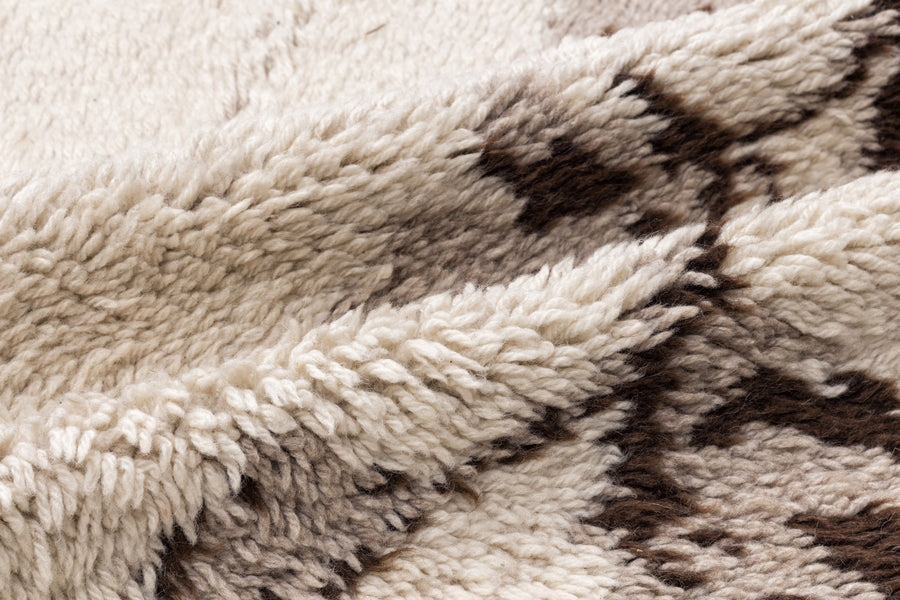 Varevi Bej ve Kahverengi Çiçek Desenli El Dokuma Kilim 140x195 cm – detay görünümü