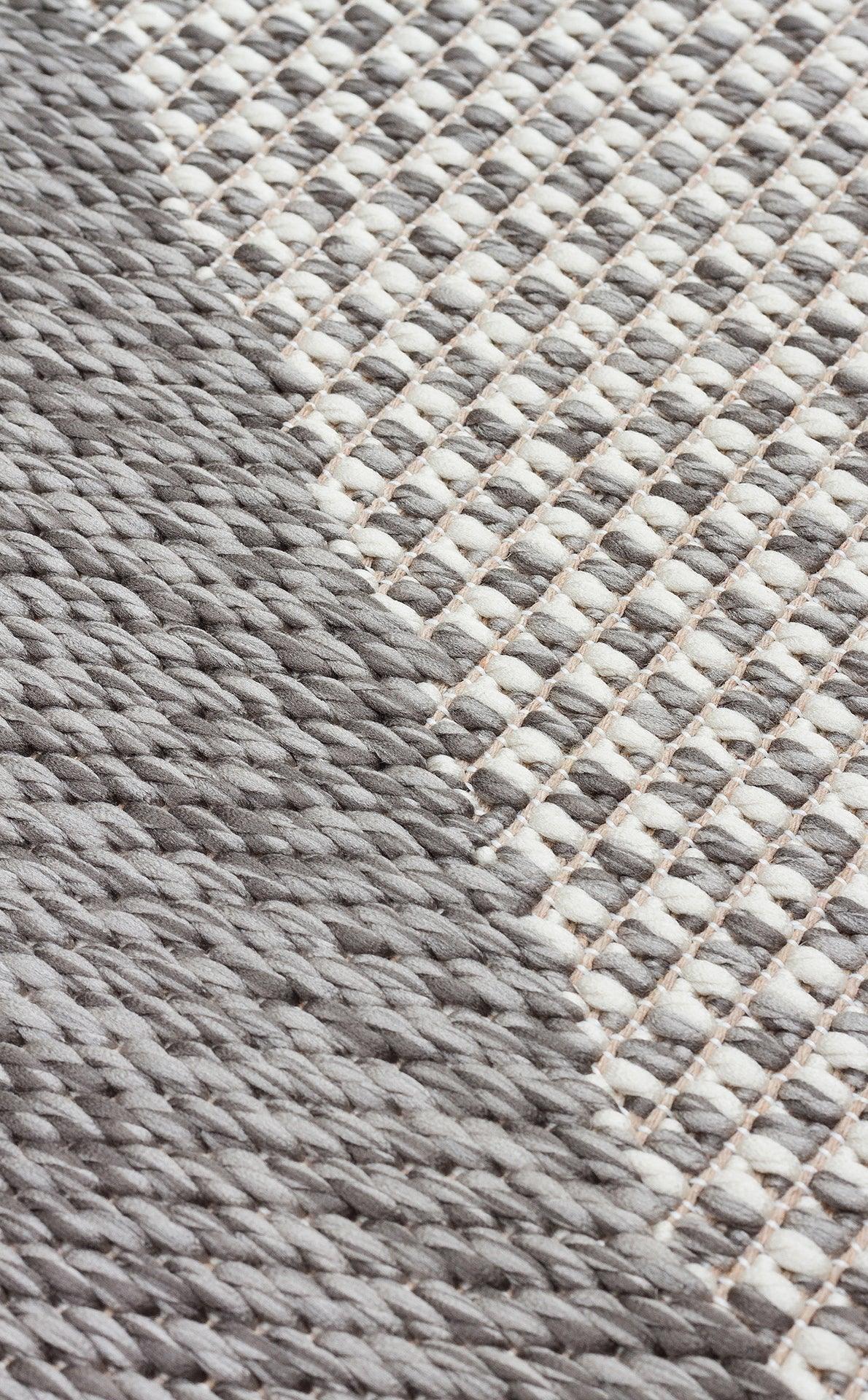 Beyaz Gri Geometrik Kilim Triko Halı - Pati Dostu - Toz Vermez