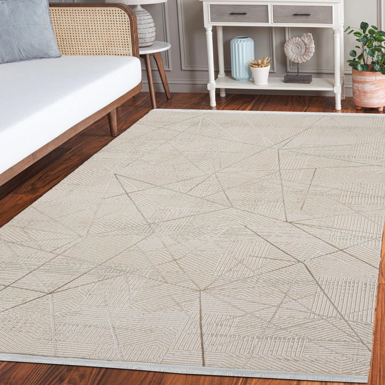 Bej Gold Geometrik Minimalist Viskon Halı - Yıkanabilir - Kaymaz Taban - Pati Dostu