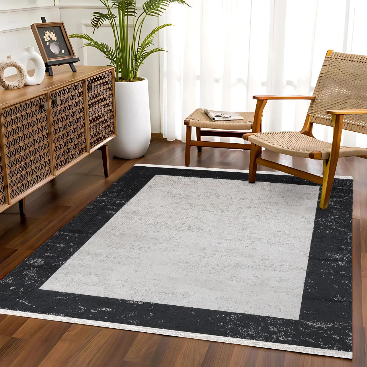 Antrasit Beyaz Bordürlü Minimalist Halı - Yıkanabilir - Kaymaz Taban - Pati Dostu