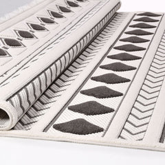 Chloe Gri Geometrik Polyester Makine Halısı