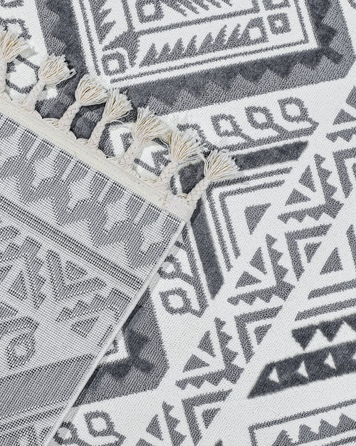 Shadow Gri Geometrik Polyester Makine Halısı