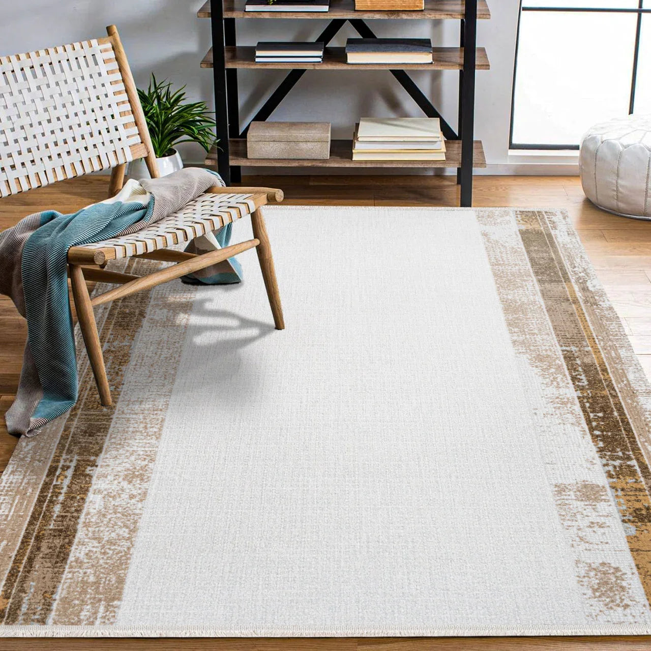 Bej Beyaz Bordürlü Minimalist Halı - Yıkanabilir - Kaymaz Taban - Pati Dostu