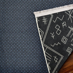 Siyah Etnik Modern Etnik Desenli Halı  | Makinada Yıkanabilir | Hav Toz Vermez | Leke Tutmayan | Kaymaz Taban | Dijital Makine Baskı | Salon Yolluk Mutfak Halısı