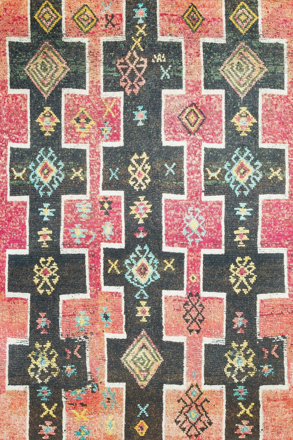 Siyah Etnik Geometrik Halı - Yıkanabilir - Kaymaz Taban - Pati Dostu