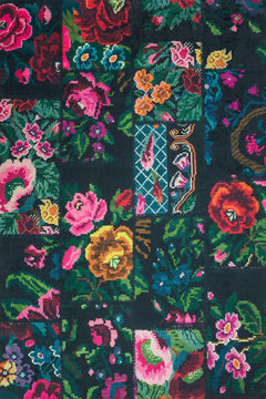 Siyah Çiçekli Modern Etnik Desenli Halı  | Makinada Yıkanabilir | Hav Toz Vermez | Leke Tutmayan | Kaymaz Taban | Dijital Makine Baskı | Salon Yolluk Mutfak Halısı