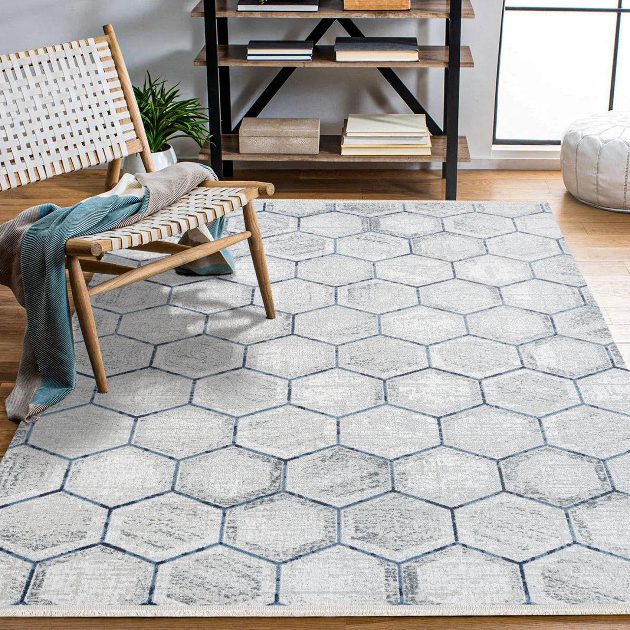 Beyaz Gri Geometrik Geometrik Desenli Halı - Yıkanabilir - Kaymaz Taban - Pati Dostu