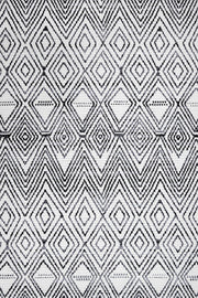 Beyaz Gri Elmas Desenli Geometrik Halı - Yıkanabilir - Kaymaz Taban - Pati Dostu