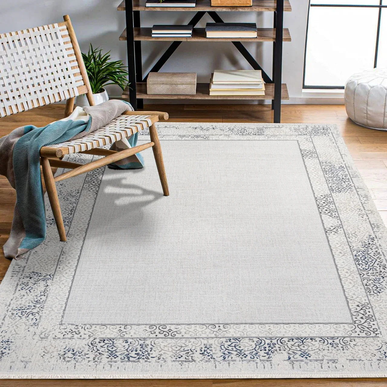 Beyaz Gri Bordürlü Sade Tasarım Triko Halı - Pati Dostu - Toz Vermez