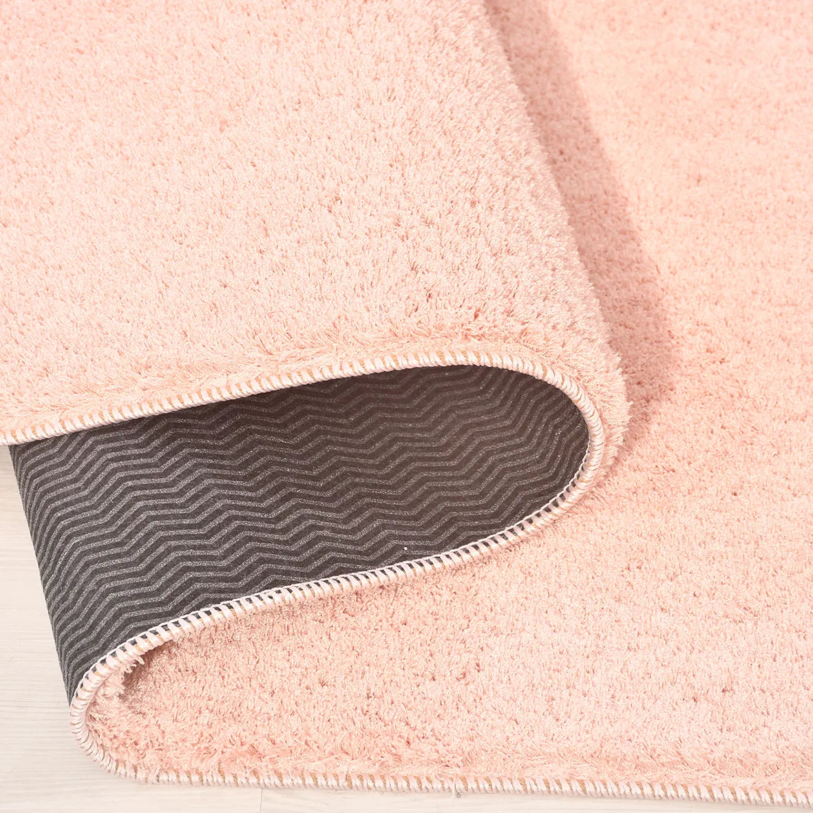 Renavi Pembe Düz Modern Shaggy Dokulu Polyester Halı – detay görünümü