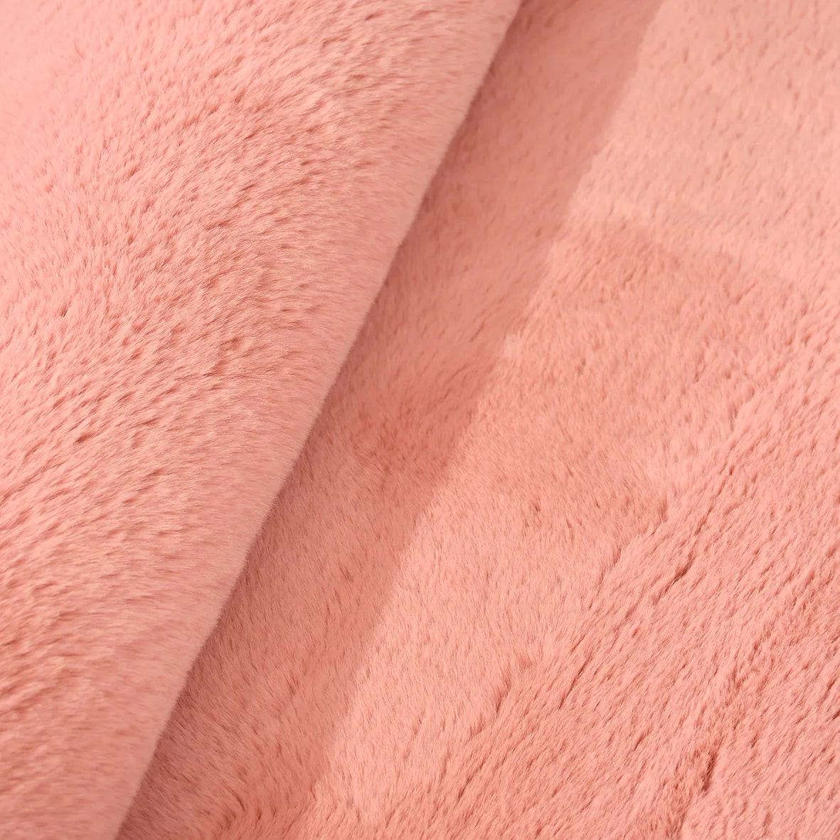 Tesevi Pembe Düz Renk Modern Kaymaz Tabanlı Makine Halısı – mekânda kullanım
