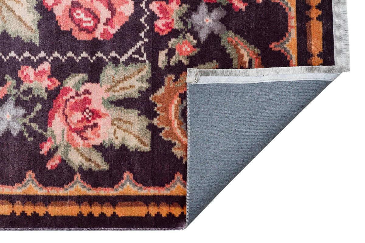 Rulov Mor Pembe Çiçekli Klasik Polyester Makine Halısı – mekânda kullanım