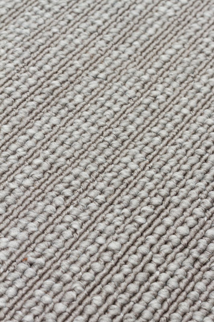 Vinali Gri Beyaz Çizgili Modern Polyester Polipropilen Halı – detay görünümü