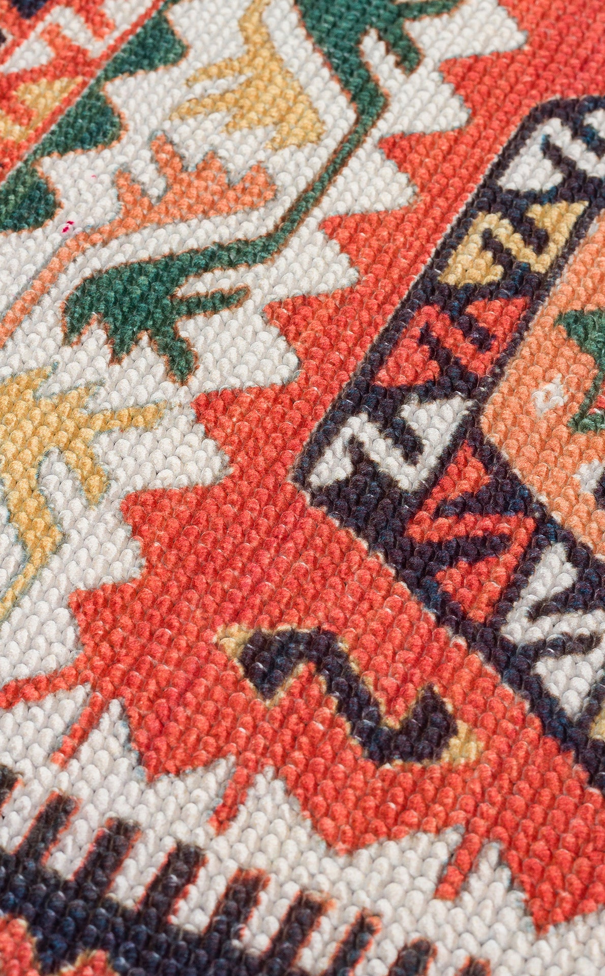 Pimbo Kırmızı Turuncu Etnik Kilim Motifli Halı