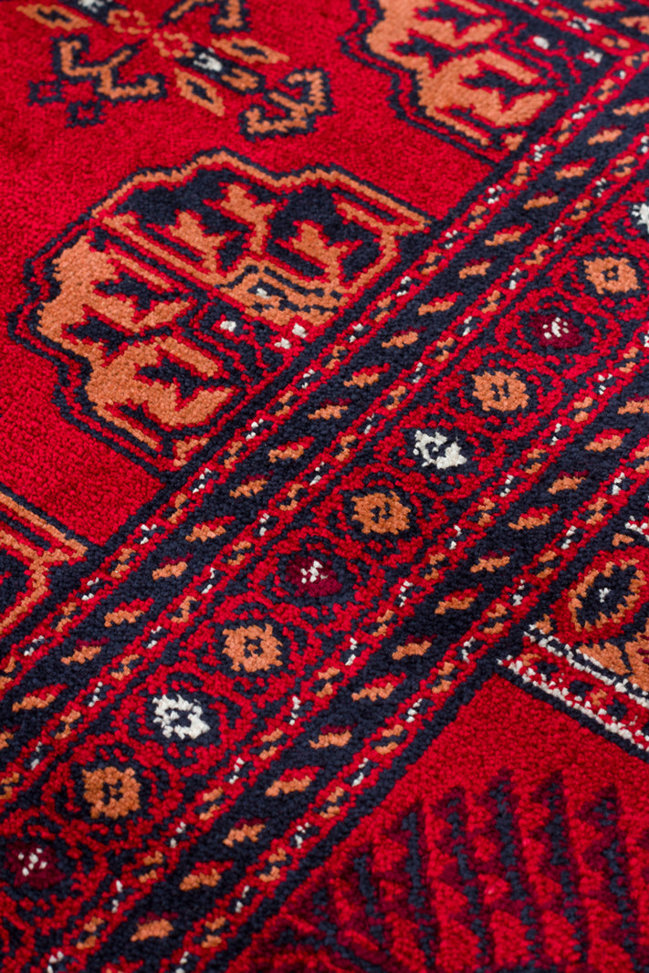 Zivra Bordo Lacivert Geometrik Desenli Klasik Halı – detay görünümü
