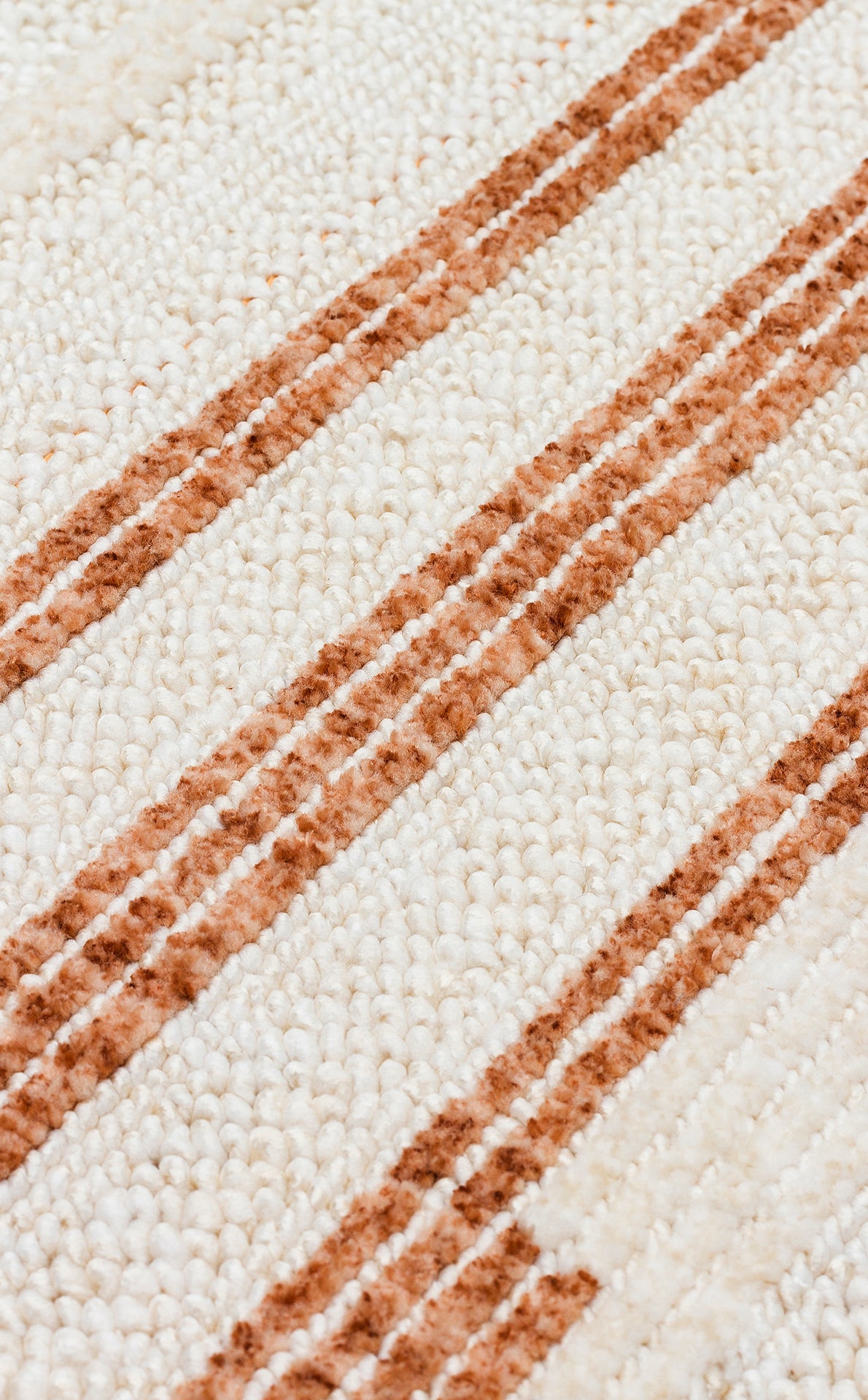 Zamvi Krem Zeminli Terracotta Çizgili Modern Halı – detay görünümü