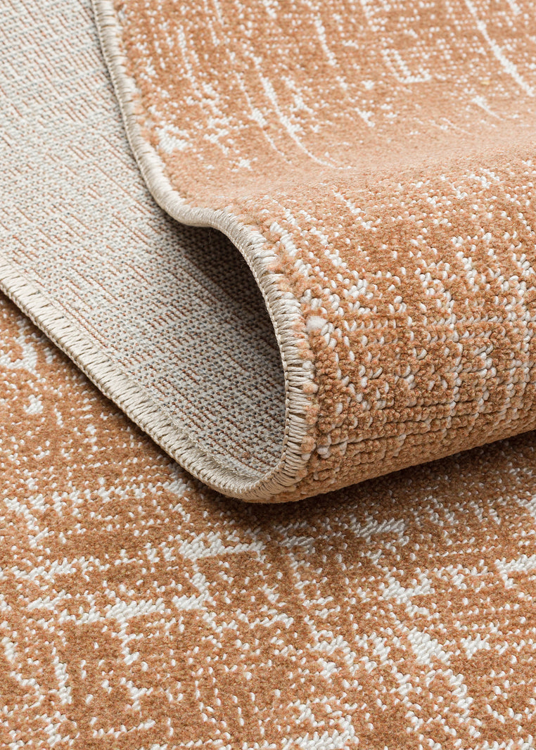 Komra Kahverengi Beyaz Soyut Desenli Modern Polyester Halı – mekânda kullanım