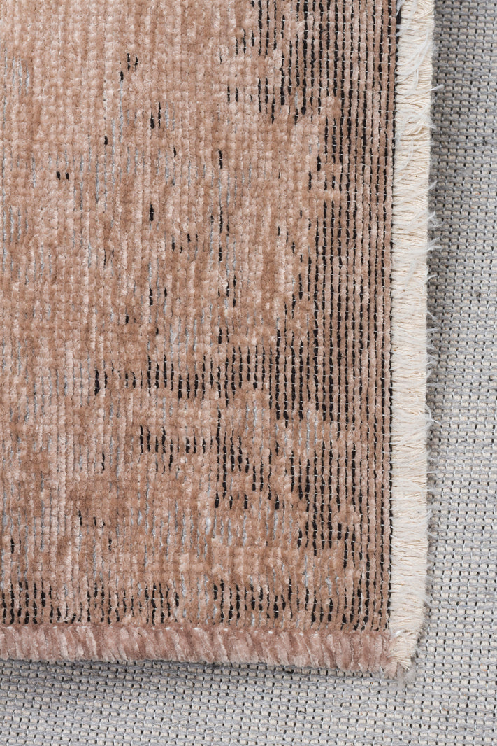Varni Bej Kahverengi Modern Soyut Desenli Yıkanabilir Kilim – detay görünümü
