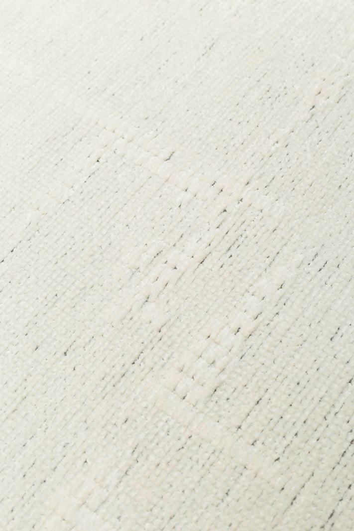 Varni Beyaz Düz Renk Saçaklı Modern Yuvarlak Kilim – doku yakın çekim
