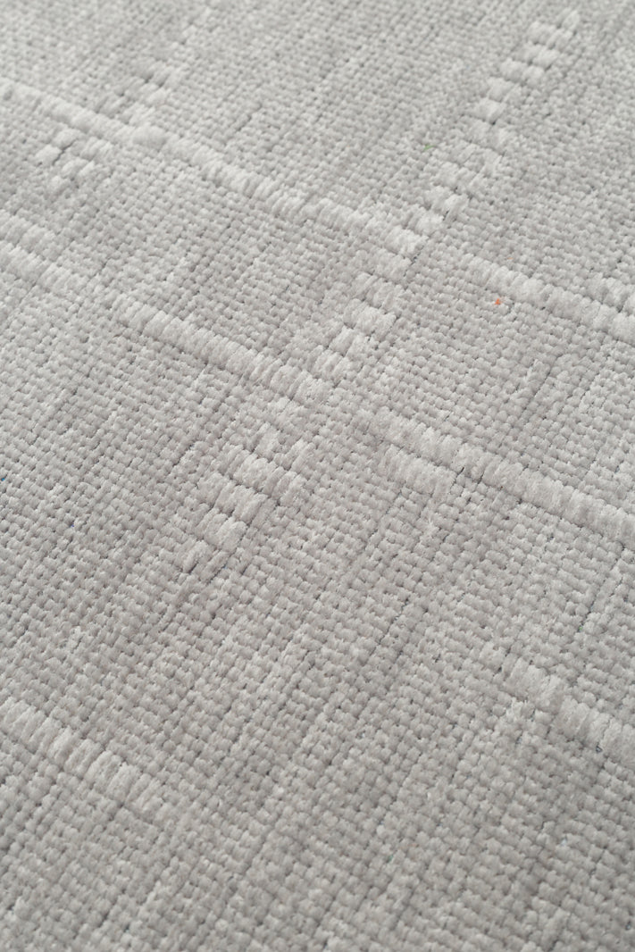 Varni Gri Beyaz Geometrik Desenli Modern Kilim Pamuk Şönil – doku yakın çekim