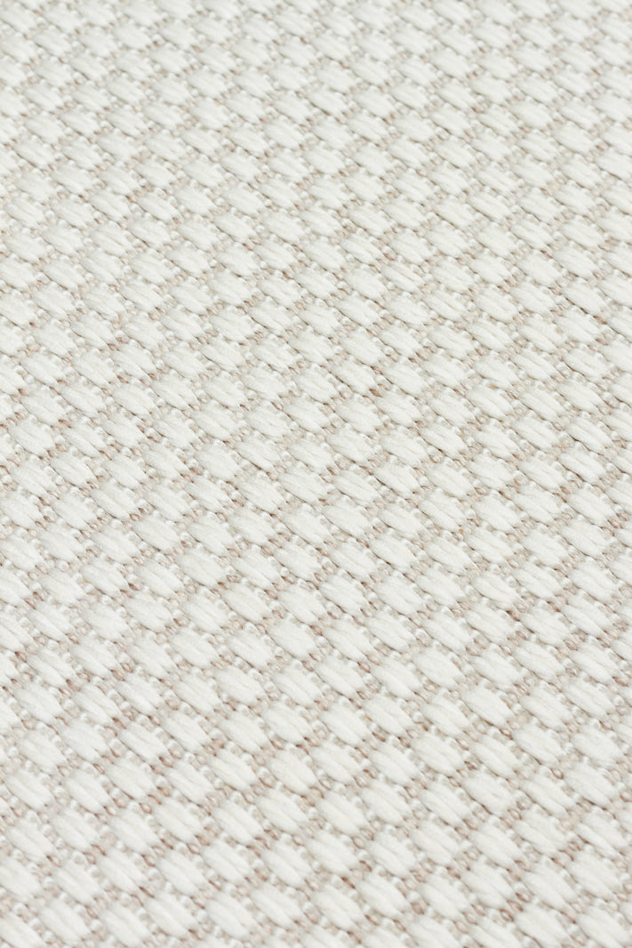 Savne Ekru Bej Bordürlü Kaymaz Tabanlı Modern Kilim – detay görünümü