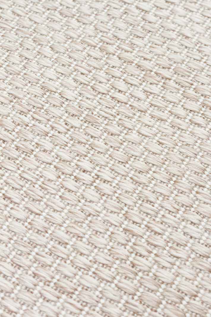 Savne Bej Kırmızı Bordürlü Düz Modern Kilim – detay görünümü