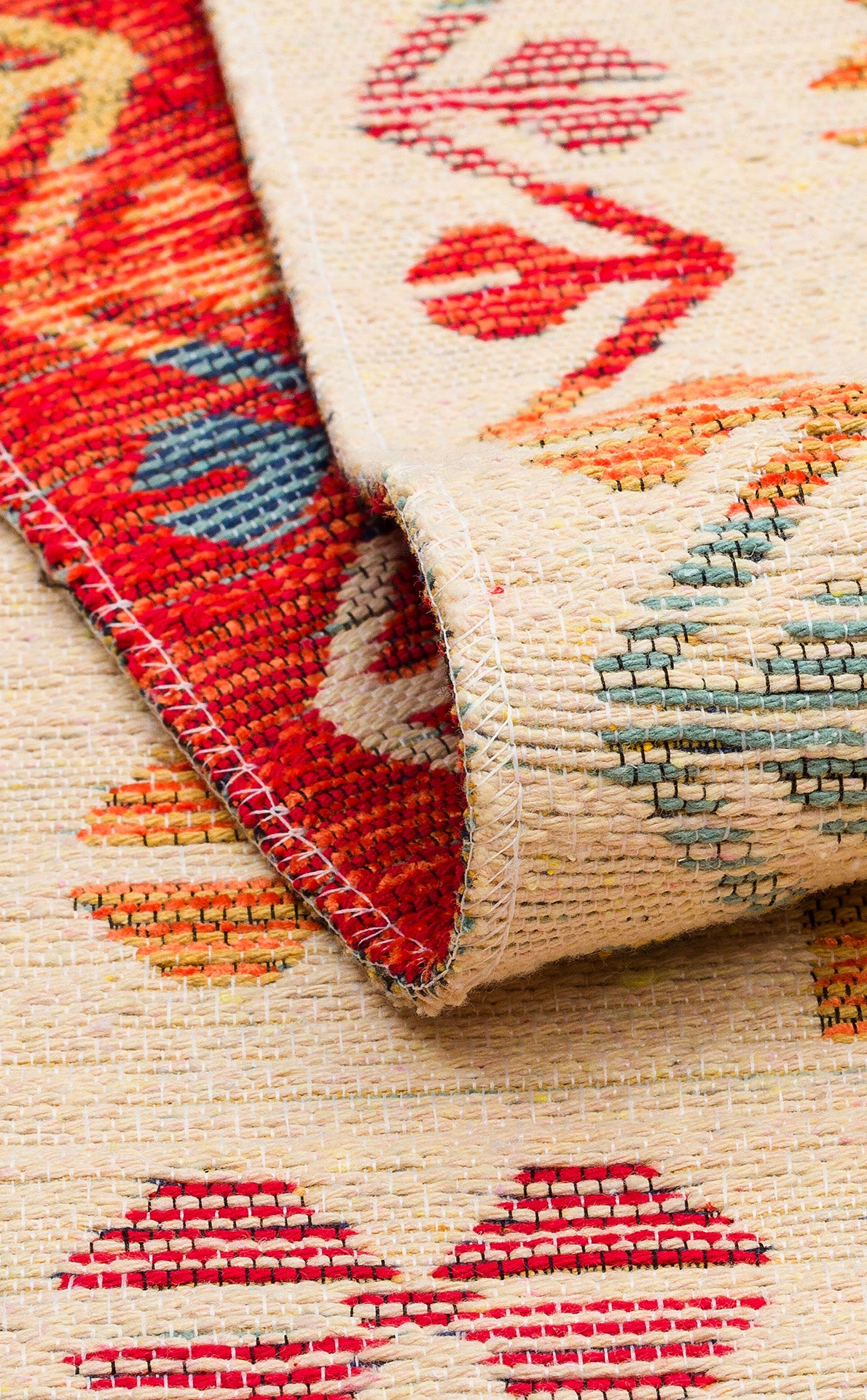 Lerva Kırmızı Bej Etnik Geometrik Desenli Yıkanabilir Kilim – arka yüz görünümü