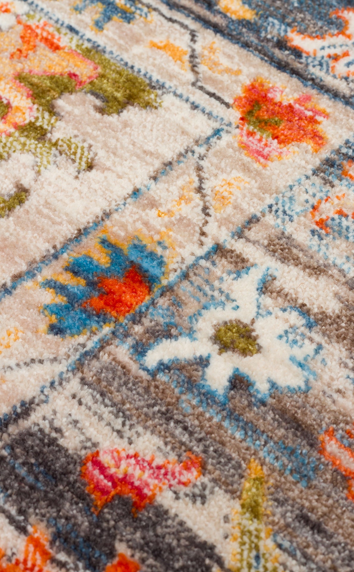 Ruvio Bej Mavi Klasik Madalyon Desenli Polyester Halı – mekânda kullanım