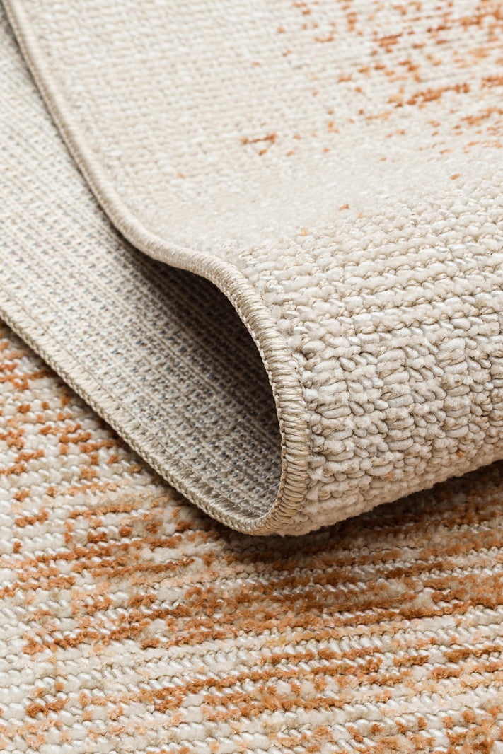 Nivlo Bej Taba Modern Soyut Polyester Makine Halısı – mekânda kullanım