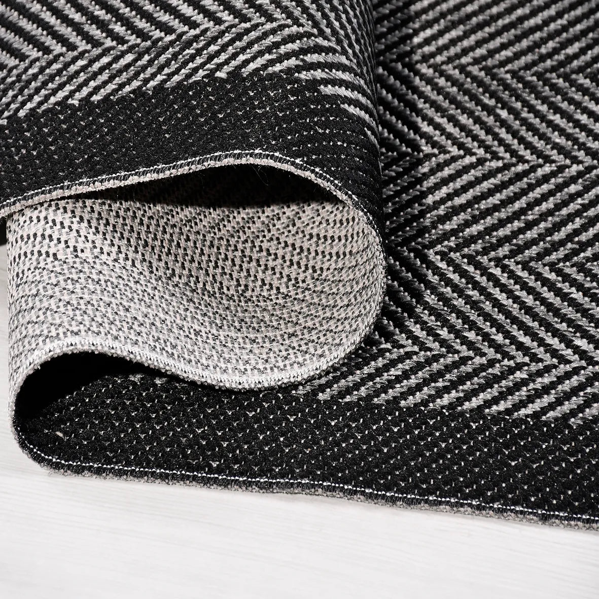 Kaelo Siyah Gri Geometrik Modern Sisal Halı – genel görünüm