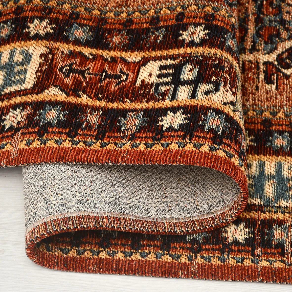 Torgin Kırmızı Lacivert Etnik Geometrik Kilim – genel görünüm