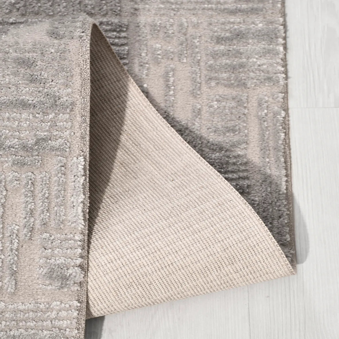 Linek Koyu Gri Bej Geometrik Desenli Modern Halı