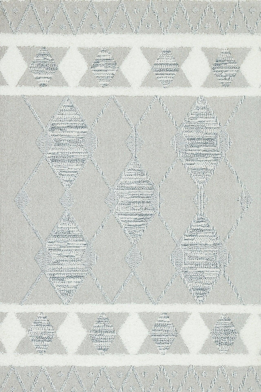 Modern Grey and White Geometric Area Rug – in the living room