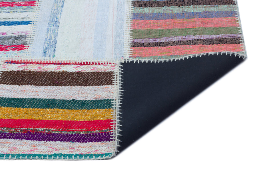 Kenove Beyaz ve Çok Renkli Çizgili El Dokuma Kilim 160x225 cm – detay görünümü