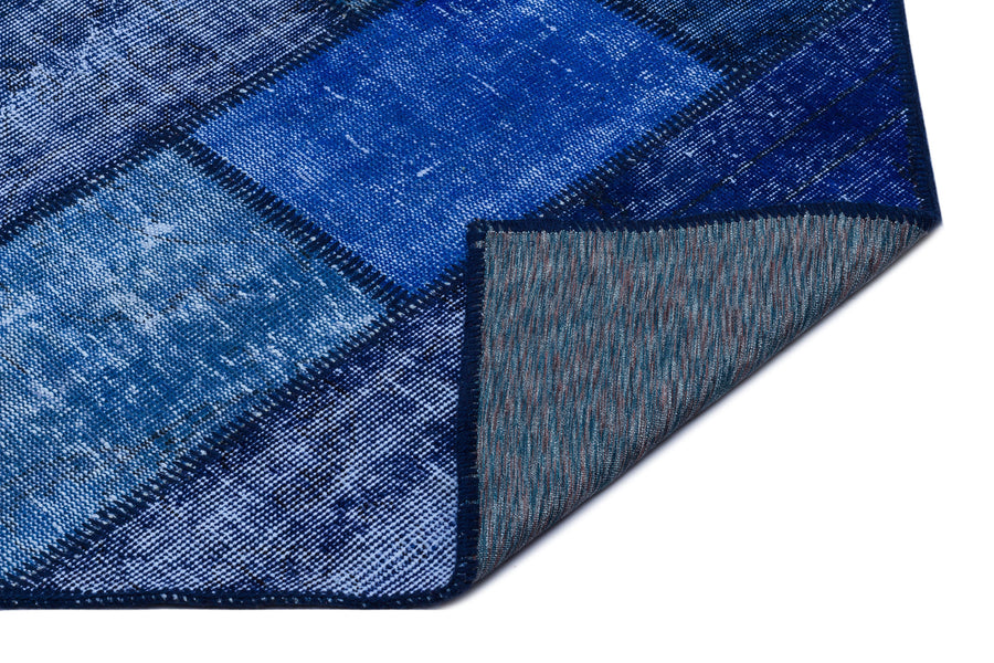 Kilva Mavi ve Lacivert Patchwork Desenli El Dokuma Halı 80x150 cm – detay görünümü