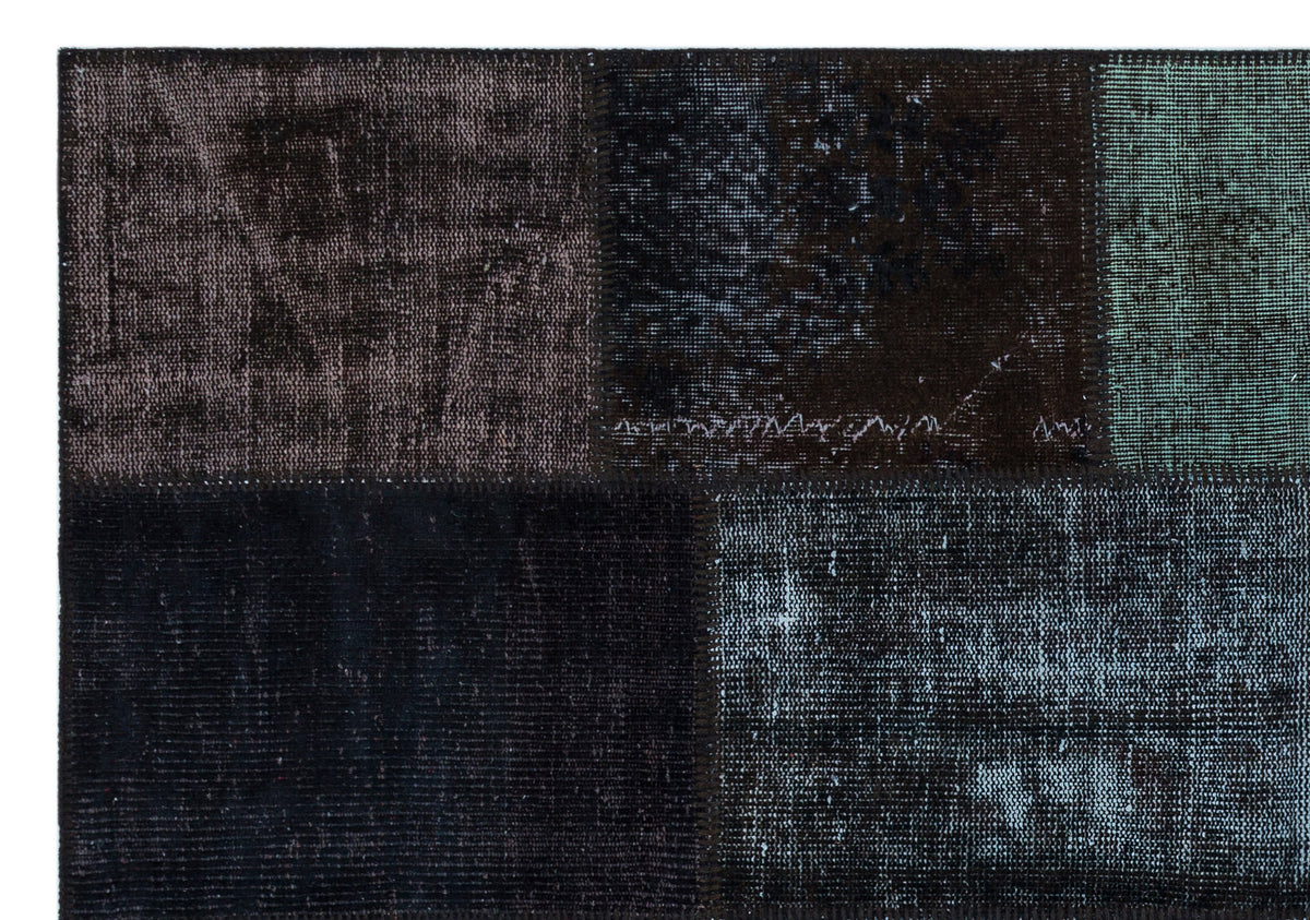 Kilva Siyah ve Lacivert Patchwork Desenli El Dokuma Halı 160x230 cm – detay görünümü
