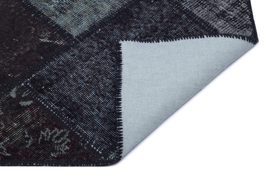 Kilva Siyah ve Antrasit Patchwork Desenli El Dokuma Halı 120x180 cm – detay görünümü