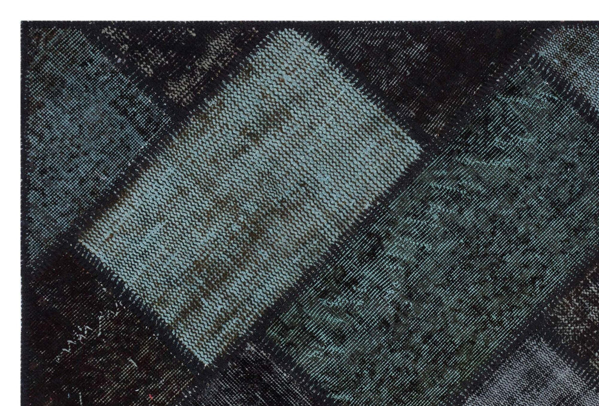 Kilva Siyah ve Gri Patchwork Desenli El Dokuma Halı 120x180 cm – detay görünümü