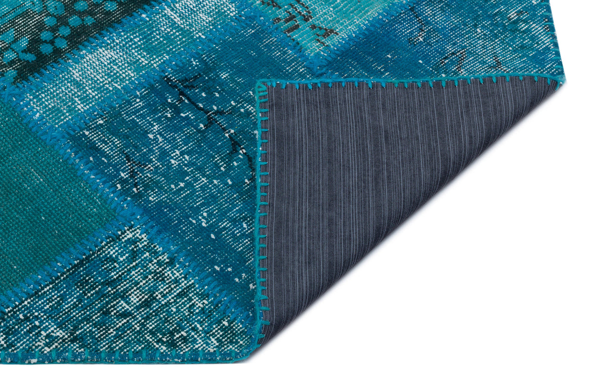 Kilva Turkuaz ve Lacivert Patchwork Desenli El Dokuma Halı 160x230 cm – detay görünümü