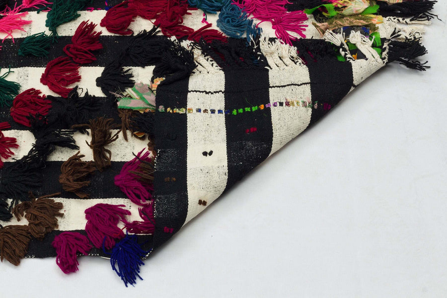 Varevi Çok Renkli ve Beyaz Geometrik Desenli El Dokuma Kilim 170x260 cm – detay görünümü