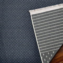 Mavi Çerçeveli Modern Etnik Desenli Halı  | Makinada Yıkanabilir | Hav Toz Vermez | Leke Tutmayan | Kaymaz Taban | Dijital Makine Baskı | Salon Yolluk Mutfak Halısı